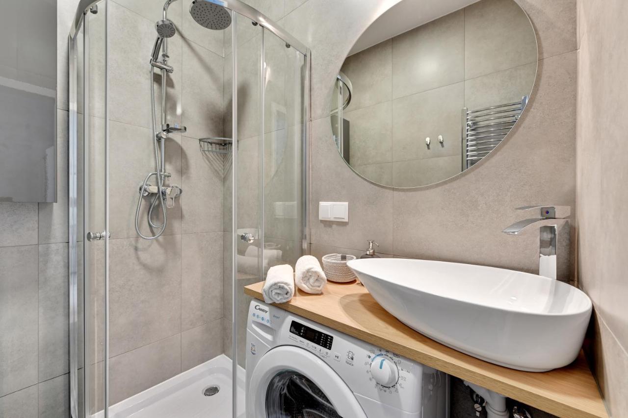 Hallera Studio Apartment Gdansk Bagian luar foto