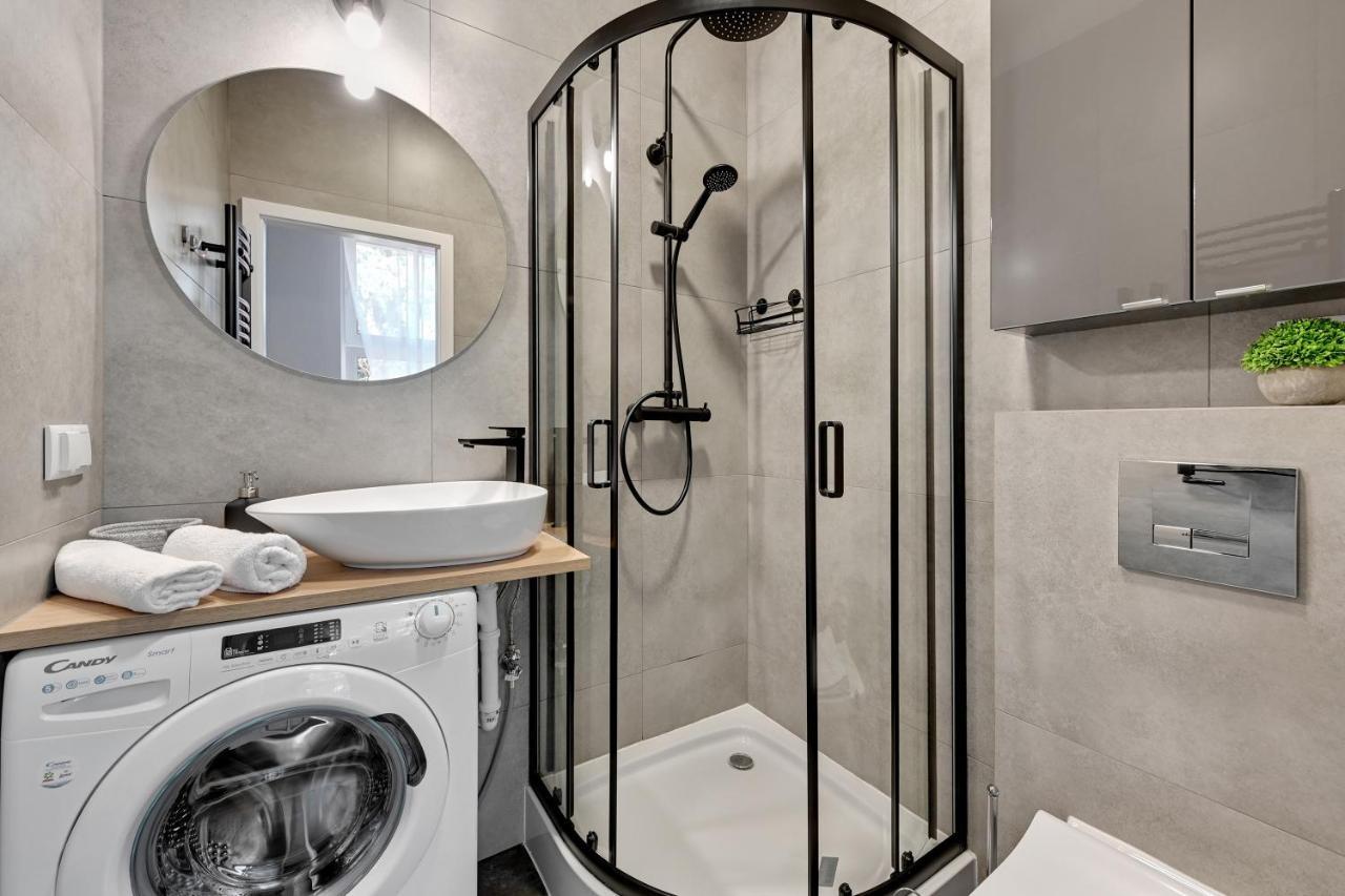 Hallera Studio Apartment Gdansk Bagian luar foto