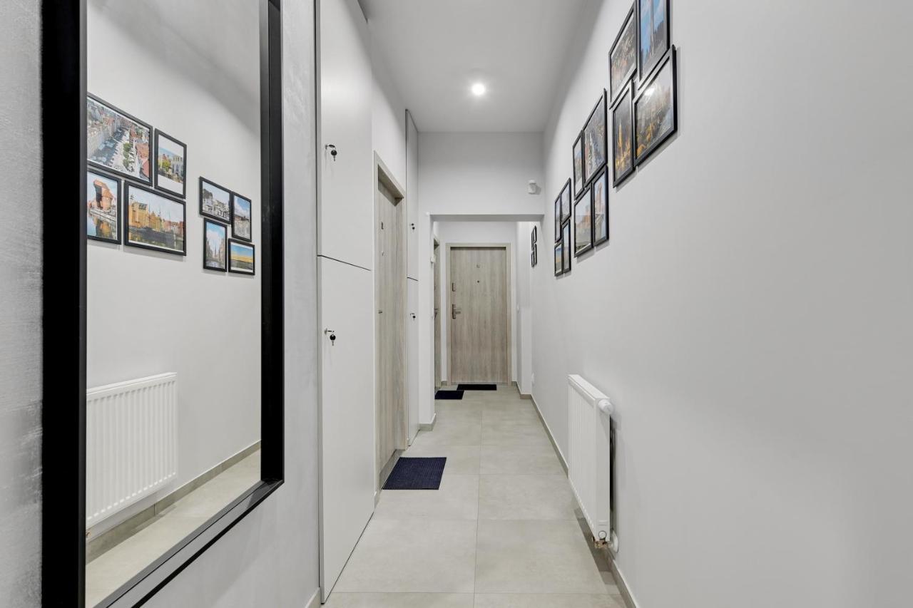 Hallera Studio Apartment Gdansk Bagian luar foto